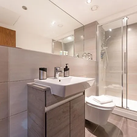 Apartament Lavish Loft Conversion - Centre - Amazing Location *